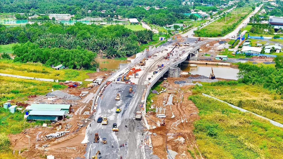 Cầu vượt đường Liên Phường 2